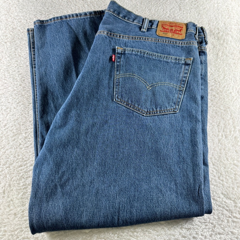 Levi's 550 Size 46x32‎ Denim Jeans Straight Leg Clean Medium Wash Pants